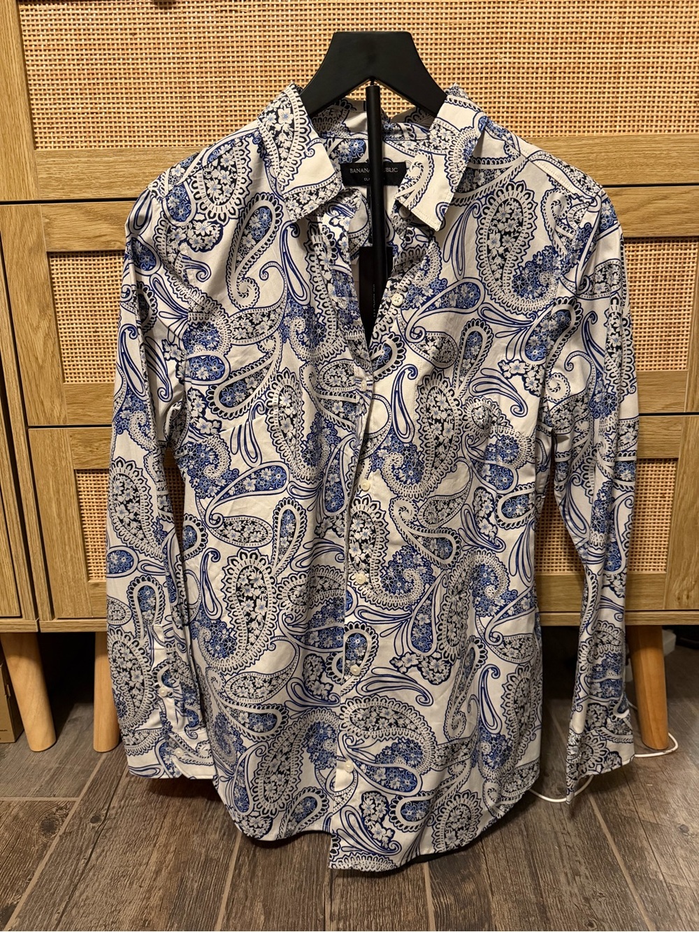 Banana Republic White and Blue Paisley Button-Down Top